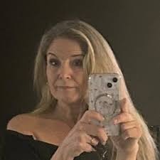 Alison Leigh Bates (@alisonleighindc) • Threads, Say more