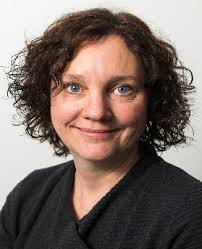 KROPSLIGE RELATIONER I DEN FYSIOTERAPEUTISKE PRAKSIS I REHABILITERINGEN  EFTER APOLEKSI