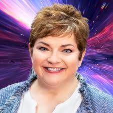 Tara Forbes's Instagram, Twitter & Facebook