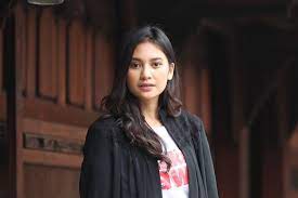 Ia mulai dikenal lewat iklan verile dan film heart 2 heart pada tahun 2010. Indah Permatasari Blak Blakan Memang Hubungan Saya Dan Arie Kriting Tak Disetujui