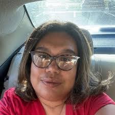 Lisa Ladley's Instagram, Twitter & Facebook