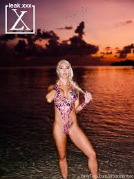 Queen Bae special onlyfans porn picture leaks pack section 6