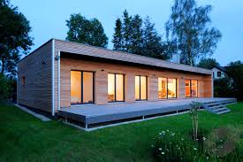 Moderner Bungalow Aus Holz Von Baufritz Alle Infos Zum Haus Inkl Grundrisse Mit Einem Klick Auf Das Bild Erhalten Cube Haus Moderner Bungalow Architektur