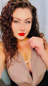 Nev Schulman and Kamie Crawford are reeling Nikki in with Keev 🎣 Will  their investigation uncover shocking and sketchy details about Nikki? Find  out when an all-new episode of #Catfish airs TONIGHT