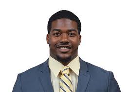 Desmond Bernard's Instagram, Twitter & Facebook