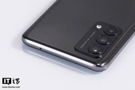 Realme Q3 Pro Carnival Edition Review ...