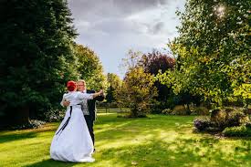 Tanz Im Oktoberlicht Oktober Hochzeit Hochzeitsfotografie Hochzeit