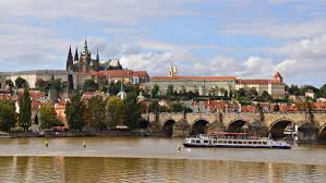 Avem grijă de tine la drum ca de prietenul nostru. Praga Cehia