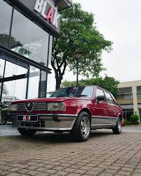 Image result for Grigio Chiaro 1984 Alfa-Romeo