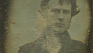 How to Use a Selfie Stick