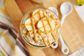 Dengan rasanya yang enak mampu membuat orang ketagihan. 3 Resep Overnight Oats Buat Sarapan Sehat Enak Dan Praktis Facetofeet Com