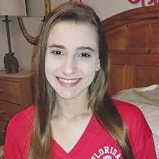 Holly Sandy's Instagram, Twitter & Facebook