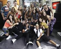 Ainda assim, e de acordo com as informações recolhidas pelo desporto ao minuto. Famosos Recebem Visita De Bondes E Fazem Baile Funk Nos Bastidores Da Danca Dos Famosos