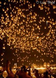 I Want To Do This At The Wedding I Think It Would Be Beautiful Over The Lake 3 Floating Lanterns Floating Lantern Festival Sky Lanterns