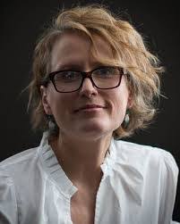 Kelly Tabor's Instagram, Twitter & Facebook