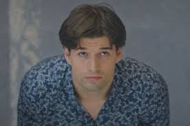 Plus belle la vie (spoilers) : le coeur brisé par Emma, César se ...