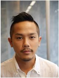 アレンジしたツーブロックモヒカン メンズスタイル メンズ ヘアスタイル メンズ スタイル モヒカン メンズ