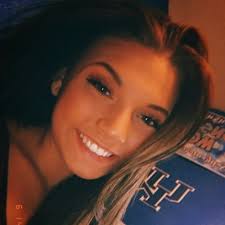 Consuela (@consuela_moll)