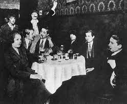 El dorado der goldene) war vor dem 2. Sapphistries The Berlin Club Berlin Weimar Berlin Club