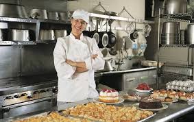 Cofetarul accepta, verifica si depoziteaza ingredientele pentru prepararea dulciurilor si calculeaza consumul acestora în functie de gramaj. Cursuri De Calificare Gratuite Pentru Meseria Cofetar Patiser