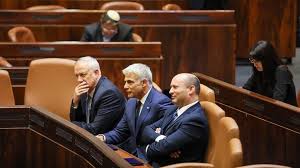 Jun 14, 2021 · כמו כן, מלשכת ראש הממשלה דאגו לפרסם כי בנט עבדה בתור שפית קינוחים במסעדה שבה מגישים אוכל לא כשר. Vpf6sboufrgj M