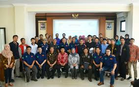 Lowongan guru di kudus juli 2020 diberitahukan kepada warga muhammadiyah kudus dan sekitarnya, bahwa smk muhammadiyah kudus dalam tahun pelajaran 2020/2021 membuka lowongan untuk formasi sebagai berikut : Mpi Pdm Kudus Mengikuti Kopdar Jurnalismu Dan Penggiat Literasi Provinsi Jawa Tengah Pd Muhammadiyah Kudus