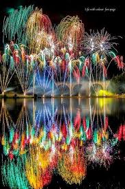 Ez az az este amikor kötelező a jókedv. Tuzijatek Fireworks Nature Pictures