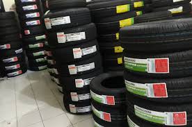 Apakah anda mencari informasi harga ban tubeless bridgestone di planetban.mungkin ban bridgestone batlax planet ban, ditempat tersbut merupakan lokasi mendapatkan ban berkwalitas dengan harga terjangkau. Daftar Harga Ban Mobil Terbaru Desember 2019 Akhir Tahun Naik 3 5 Persen Gridoto Com