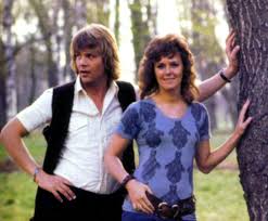 Lasse's income mostly comes from and basic source is being a successful swedish singer. Frida And Lasse Berghagen In 1971 Abba Pop Group Greatest Hits