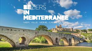 Le secteur du tourisme est très dynamique et de nouveaux métiers ont émergé autour du voyage et des loisirs. Beziers Canal Du Midi Mediterranee Languedoc Wines