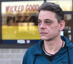 Mark Patinkin: The story behind the viral video of the R.I. boy who hugged  the pizza man