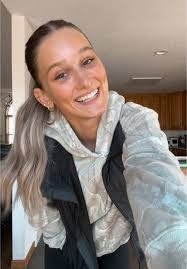 Clare Middleton's Instagram, Twitter & Facebook