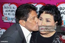 109 Kiss File Fotos Stock Photos, High-Res Pictures, and Images