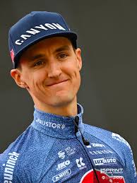 Gli ex Gazprom si ritrovano in Astana e Scaroni li accoglie