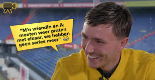 Nadine, de vriendin van de aanvaller van feyenoord, beviel om 15:57 uur van een dochtertje, genaamd joy. Uzivatel Voetbalflitsen Na Twitteru Lol Aanstaand Vader Steven Berghuis En Zijn Vriendin Hebben Netflix Uitgespeeld Dat Levert De Nodige Problemen Op Https T Co Mfyro5lpcr Https T Co Ivwrqyhtwn