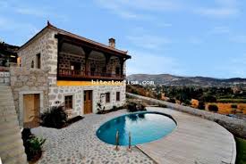 Villa Sedir Bodrum Un Ortakent Beldesinde Yemyesil Bir Vadiye Bakan Bir Tepenin Eteginde Bulunmaktadir Her Biri Farkli Sekilde Dizayn Edil Villa Evler Havuz