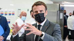 Friends predijo a macron pic.twitter.com/bblqdj1fjc. Protester Slaps French President Emmanuel Macron In Face News Dw 08 06 2021