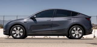 Tesla model s model s 85, tva deductibil garantie 2022 decembrie , pret neto Test Drive Cu Nouatesla Model Y Dual Motor Long Range Care Urmeaza Sa Fie Construit La Berlin Autolatest