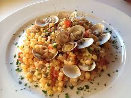 Spegnere e aggiungere prezzemolo tritato e qualche foglia di basilico,servire con pane abbrustolito. 21 Dishes Worth Traveling The World For Pasti Italiani Ricette Ricette Di Cucina