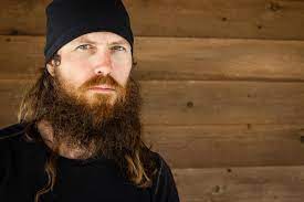 The coo of duck commander was easily recognizable thanks to his long and unruly beard, which he shaved off in september 2017 for his daughter mia's charity to help raise awareness for cleft lips and palates. Jase Robertson Duck Dynasty Wiki Fandom