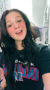 Misty Gillum's Instagram, Twitter & Facebook