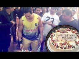 Bollywood celebrities pour in wishes for the actor. Varun Dhawan Cuts His Birthday Cake On Judwaa 2 Sets Bollywood Buzz Youtube