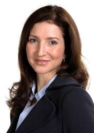 Julie Locke's Instagram, Twitter & Facebook