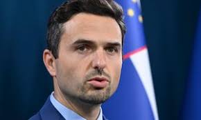 Nosilka kandidatov Levice naj bi bila Sukičeva, Mesec na zadnjem mestu