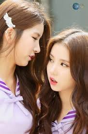 Sau 2 năm thực tập tại source music cô được chọn vào nhóm gfriend. 10 Sowon X Eunha Ideas G Friend Gfriend Sowon Korean Girl Groups