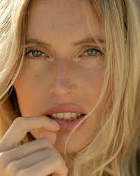 mary and chelsea and lemons @maaerii @okaymodels @chelsnamsayin  @bossmodelsa hmu: @miriam.kristal @gloss_artist_management  @closeup_agency_hamburg @boschtobanrap