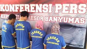 Jun 14, 2021 · dr. Begini Kronologi Pembunuhan Satu Keluarga Di Banyumas Habisi Korban Satu Per Satu Apa Motif Utama Tribun Timur