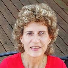 Elsa Braun's Instagram, Twitter & Facebook