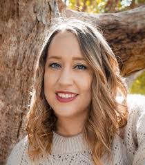 Monique Roach's Instagram, Twitter & Facebook