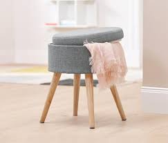 Sitzhocker Mit Stauraum Online Bestellen Bei Tchibo 324145 Sitzhocker Hocker Sitzen